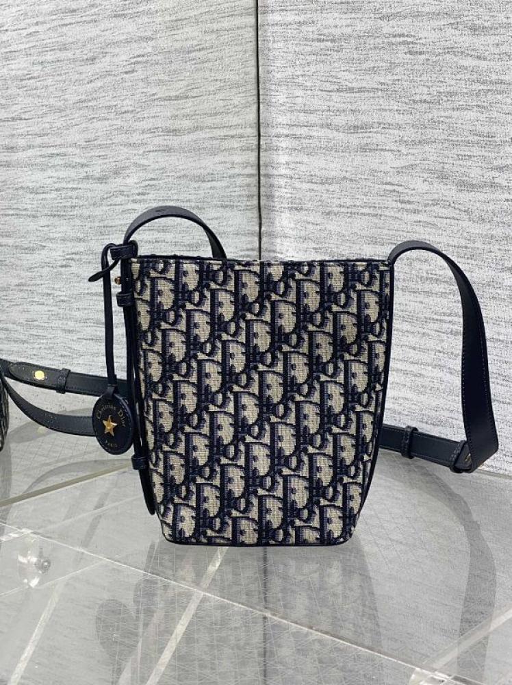 Luxury Top Handle Bag Style 58064779