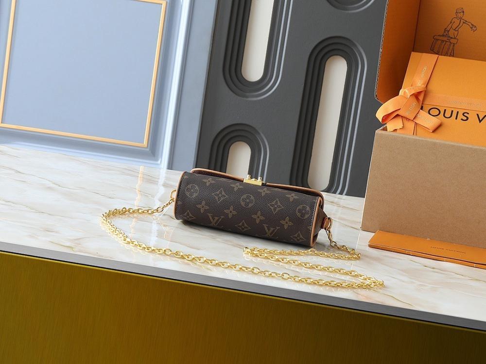 Modern Luxury Monogram Leather Shoulder Bag 20.5x11x6cm