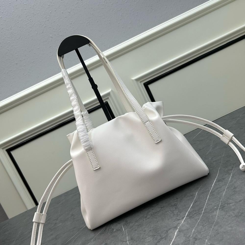 Italian-Inspired Luxury Bag 28x22x8cm