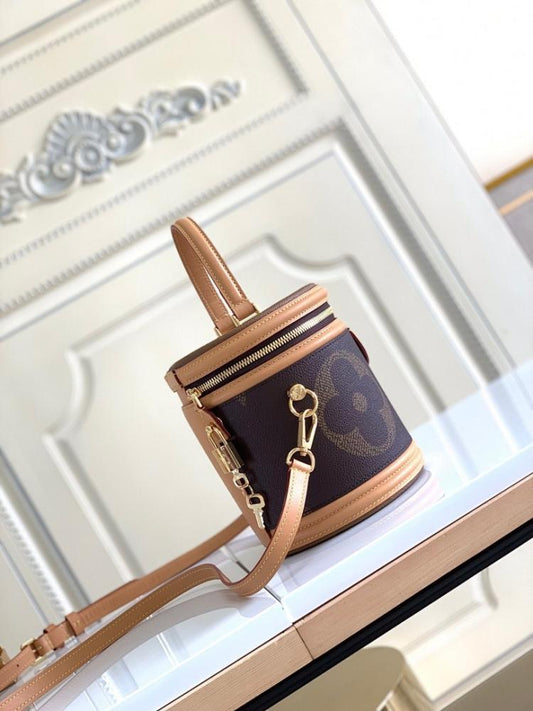 Stylish Refined Shoulder Bag 15x17x15cm
