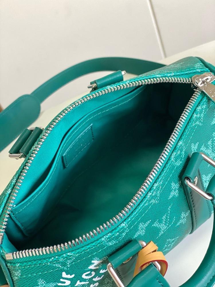 Modern Refined Leather Travel Bag 25x15x11cm