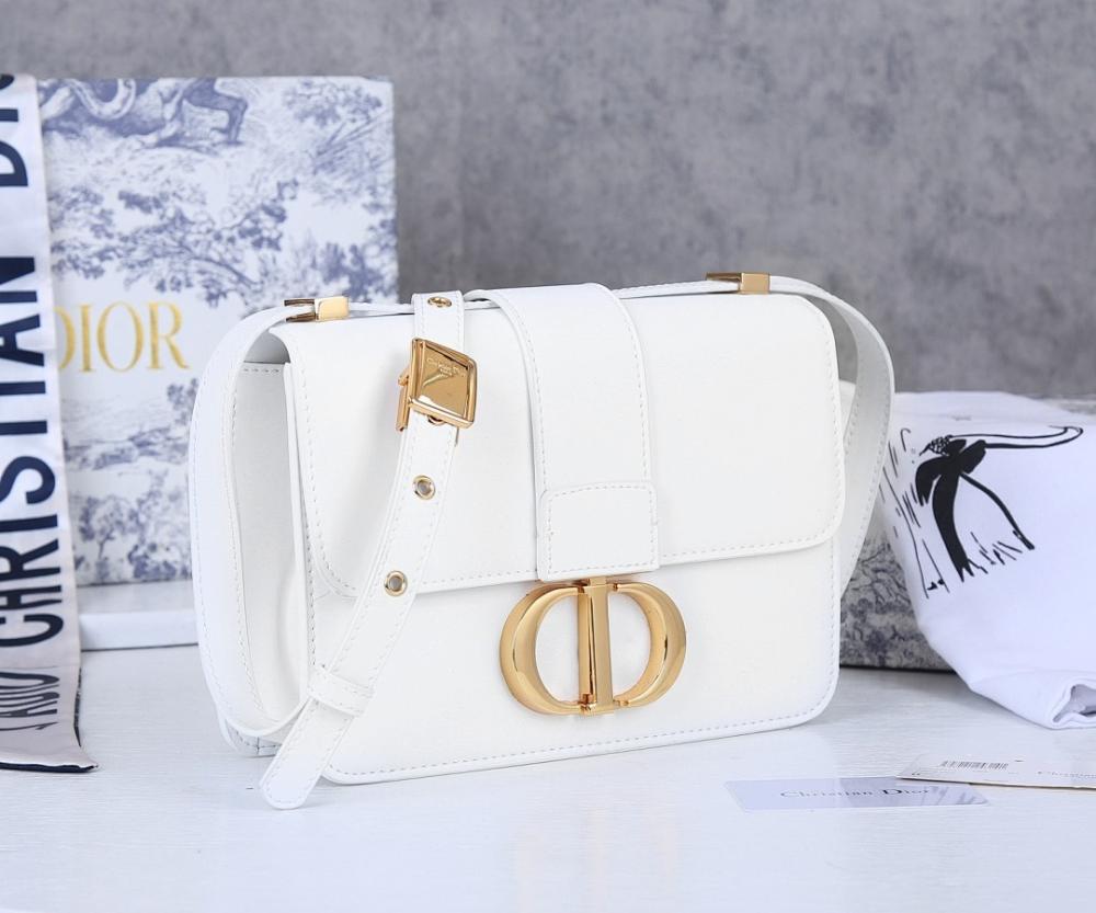 Classic Italian-Inspired Shoulder Bag 24x17x8cm