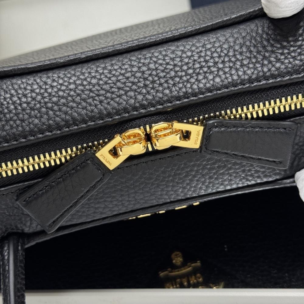 Top Handle Bag Style 531196310