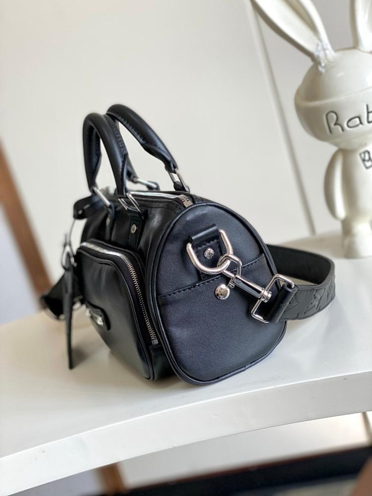 Italian-Inspired Elegant Leather Shoulder Bag 25x15x11cm