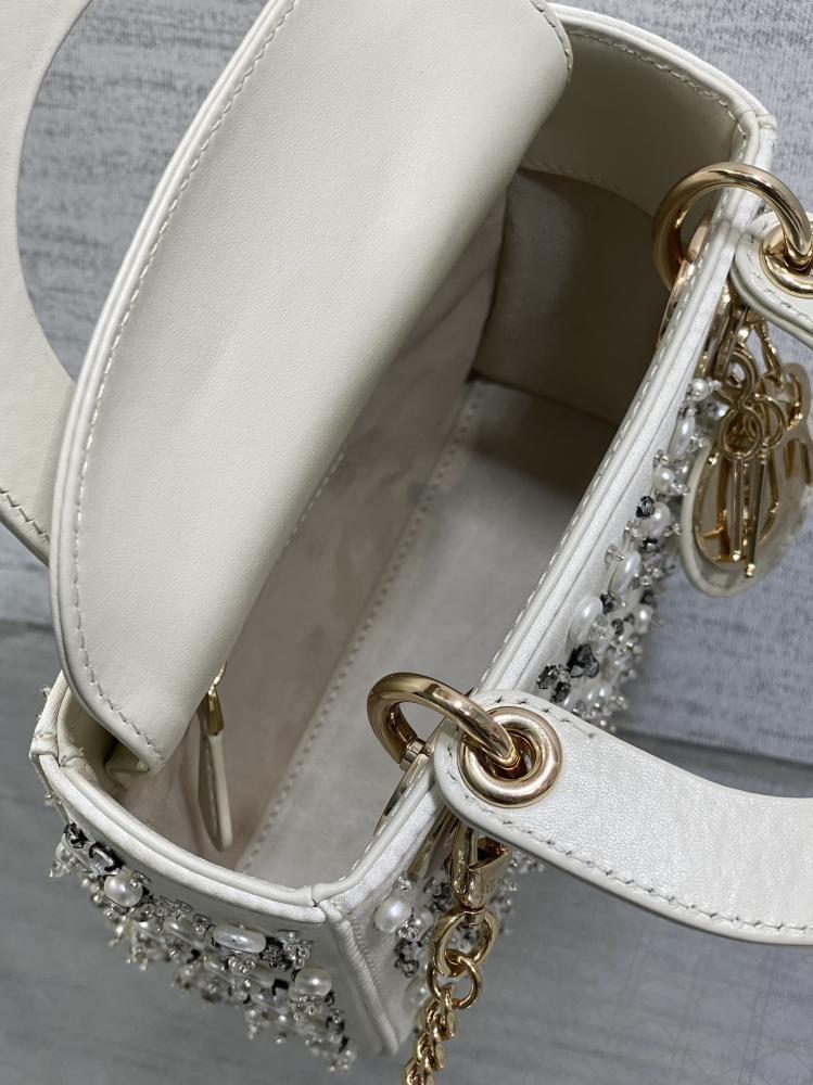 Classic Top Handle Bag Style 609195687