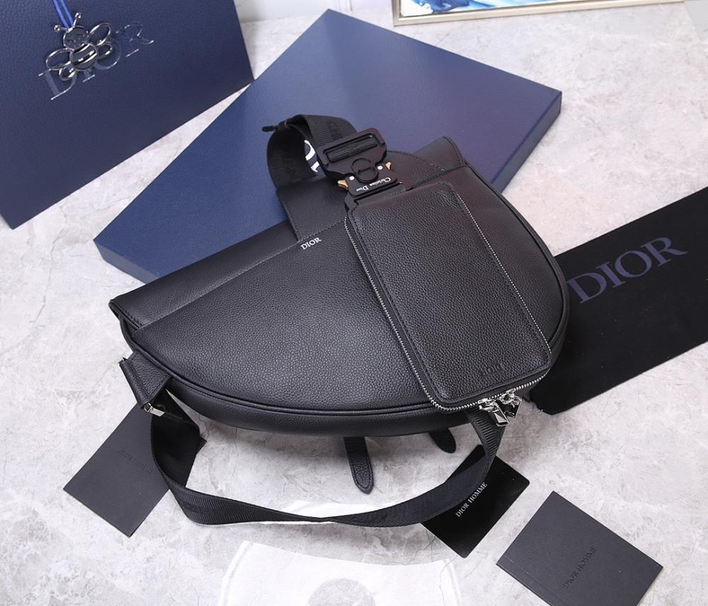 Saddle Black Calfskin Shoulder Bag Black/Beige 34x25.5x5cm