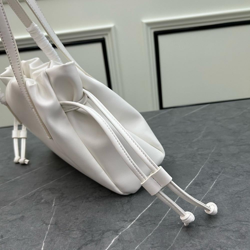 Italian-Inspired Luxury Bag 28x22x8cm