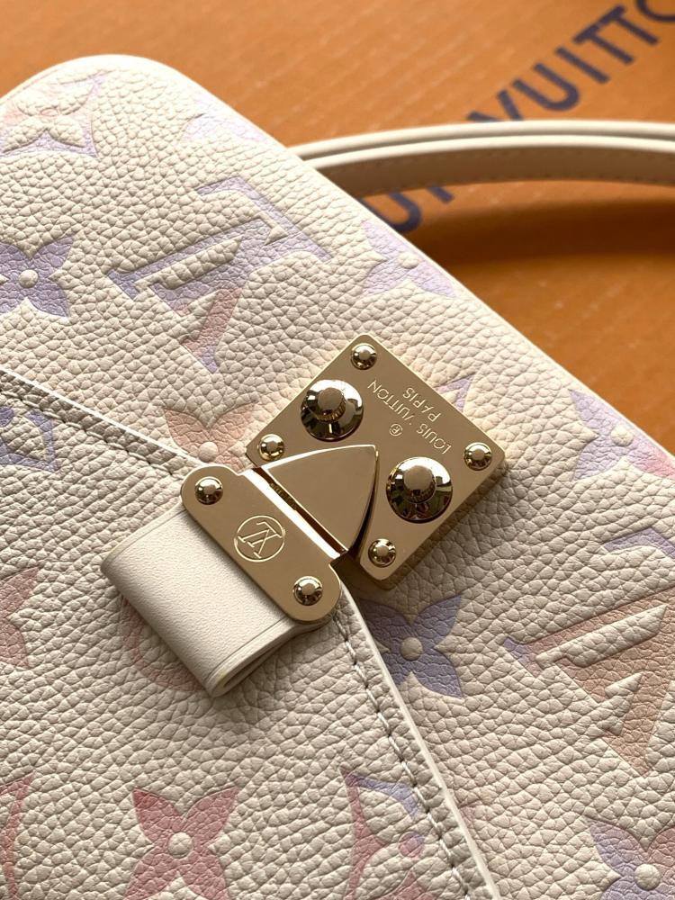Classic Luxury Top Handle Bag Style 1605813517