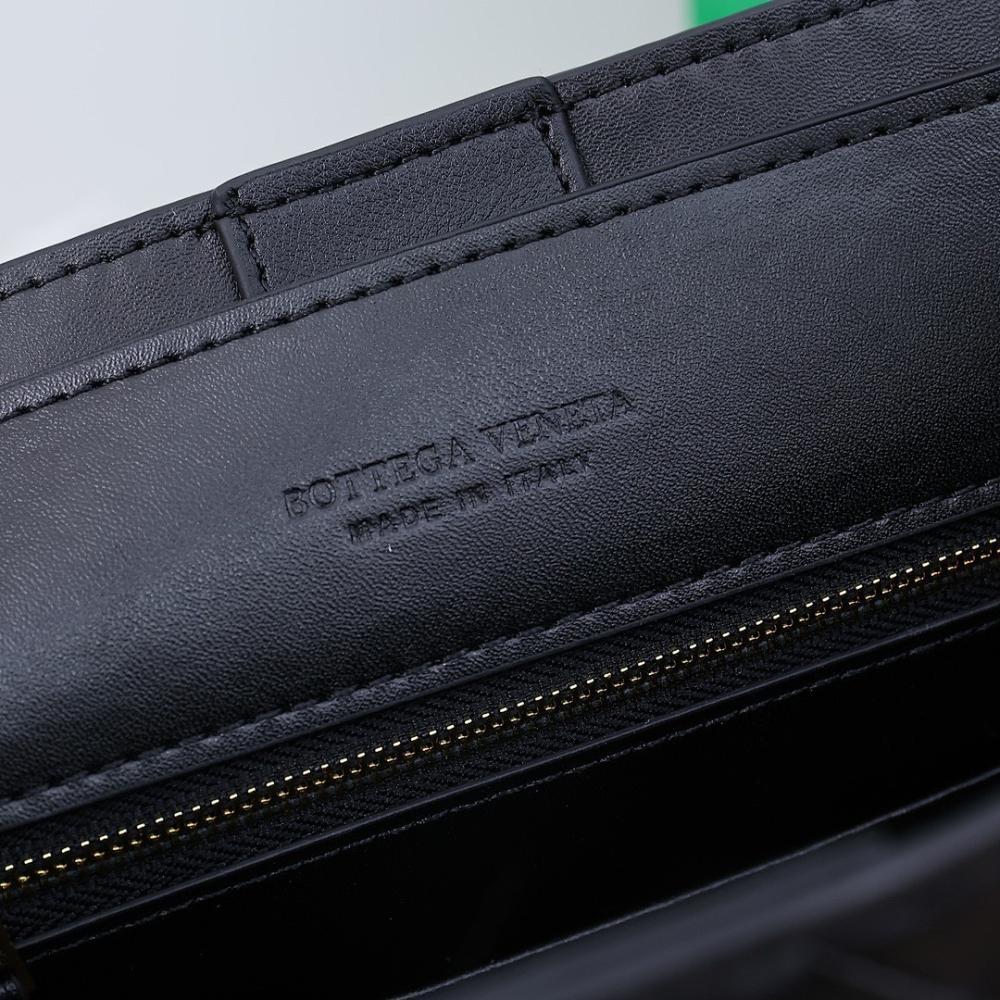 Stylish Refined Shoulder Bag 22x25x10.5cm
