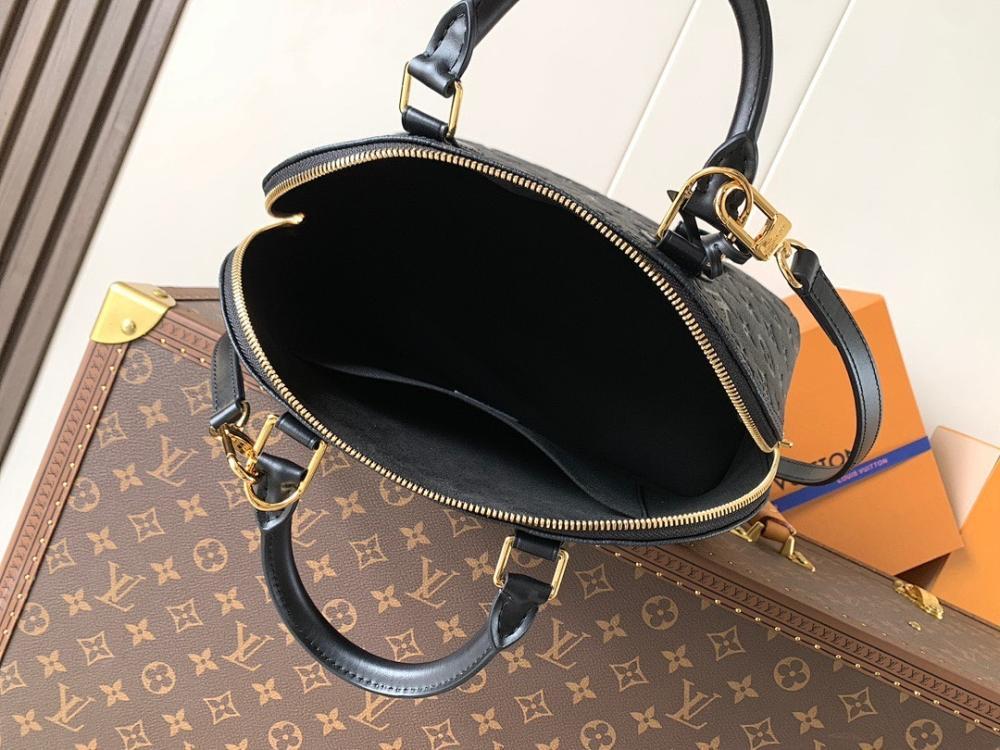 Alma Gold Quilted Leather Shoulder Bag 30.5x21x14.5cm