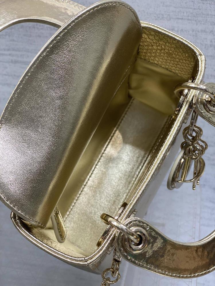 Classic Top Handle Bag Style 744135122