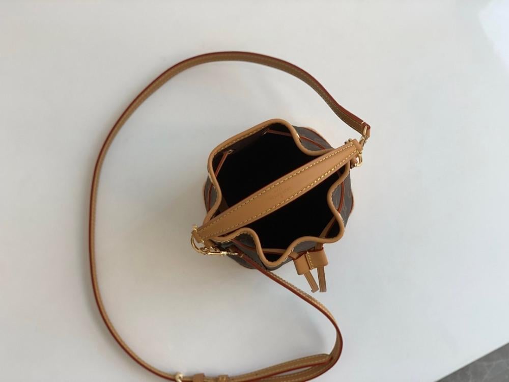 Luxury Refined Leather Shoulder Bag 13x16x10cm