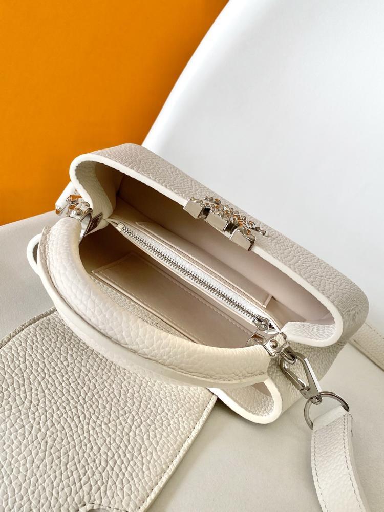 Wallet Style 150378780