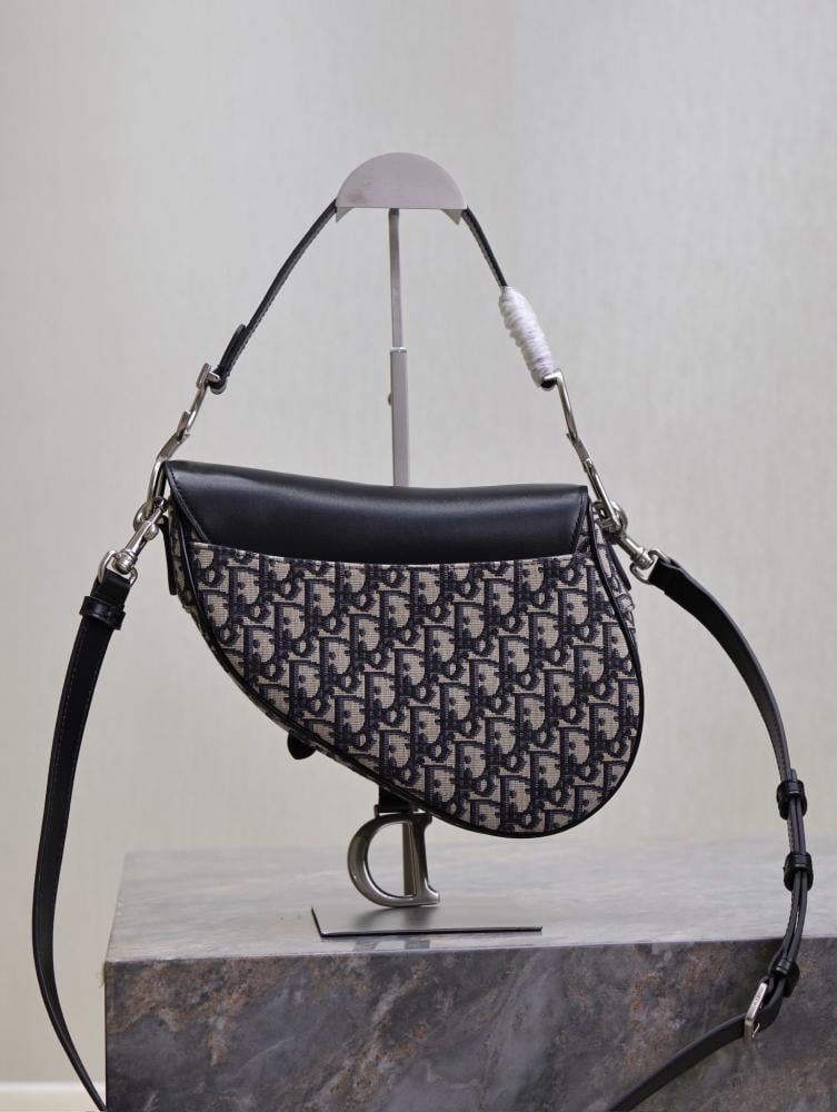 Classic Shoulder Bag Style 71865065