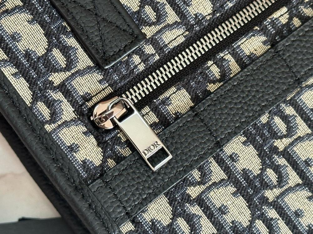 Elegant Stylish Black Printed Leather Shoulder Bag Black/Beige 21x23.5x7.5cm