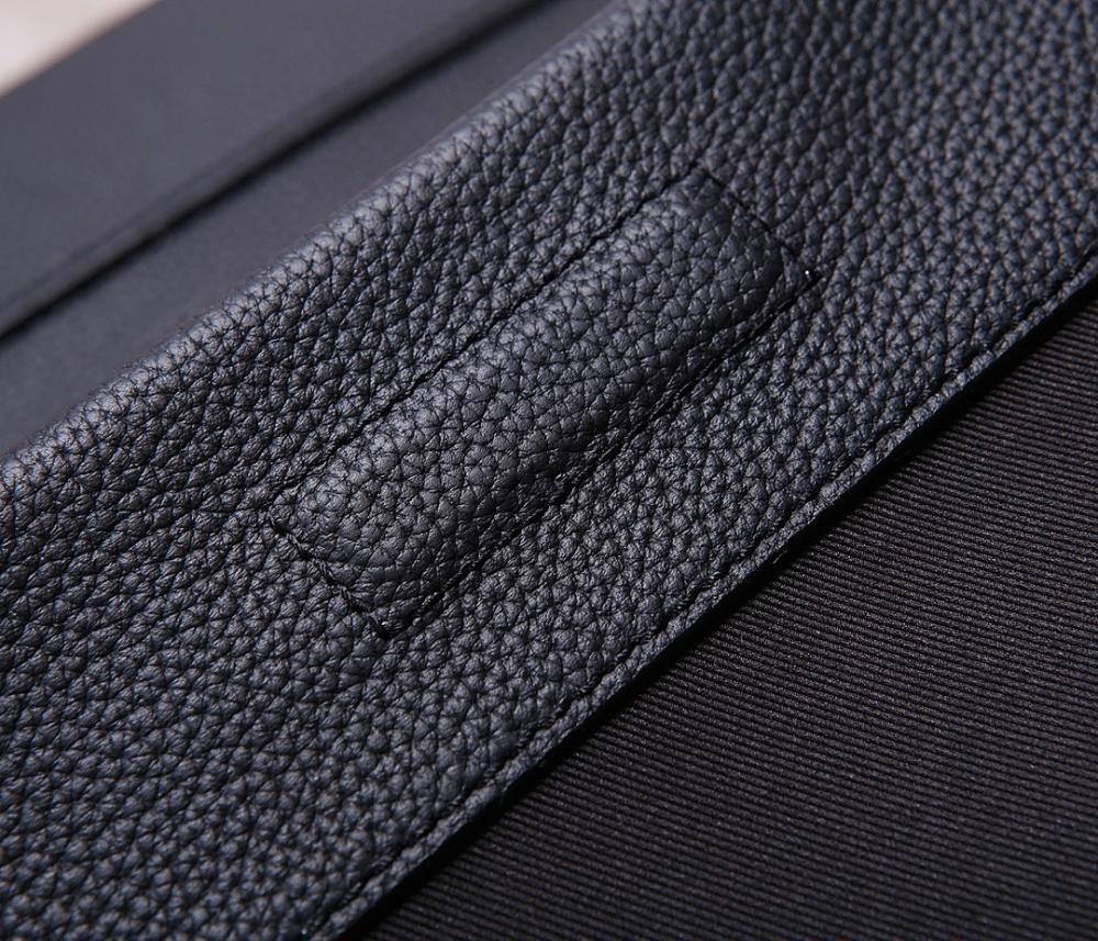 Modern Italian-Inspired Calfskin Shoulder Bag 30.5x24x10cm