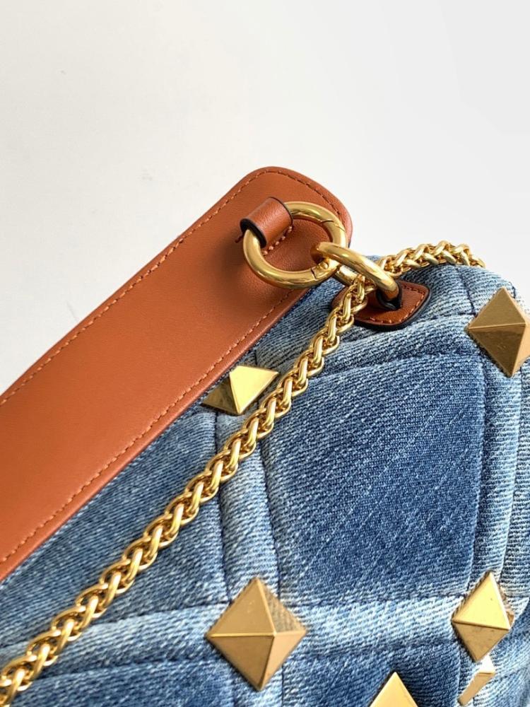 Luxury Quilted Lambskin Shoulder Bag 25x16x10cm