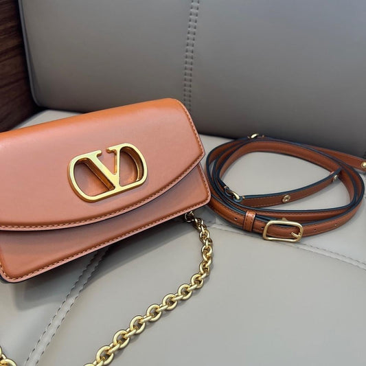 VLogo Signature Calfskin Shoulder Bag 19x10x5.5cm