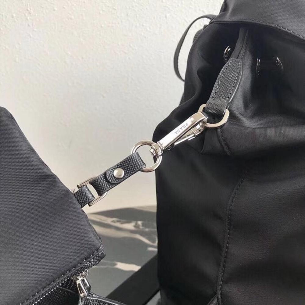 Modern Elegant Saffiano Leather Bag