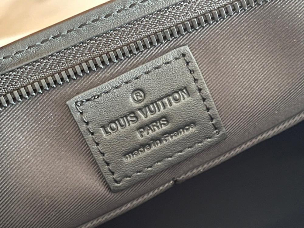 Italian-Inspired Luxury Leather Shoulder Bag 28x21x6cm