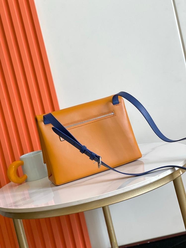 Elegant Refined Leather Tote Bag 24x19x18cm
