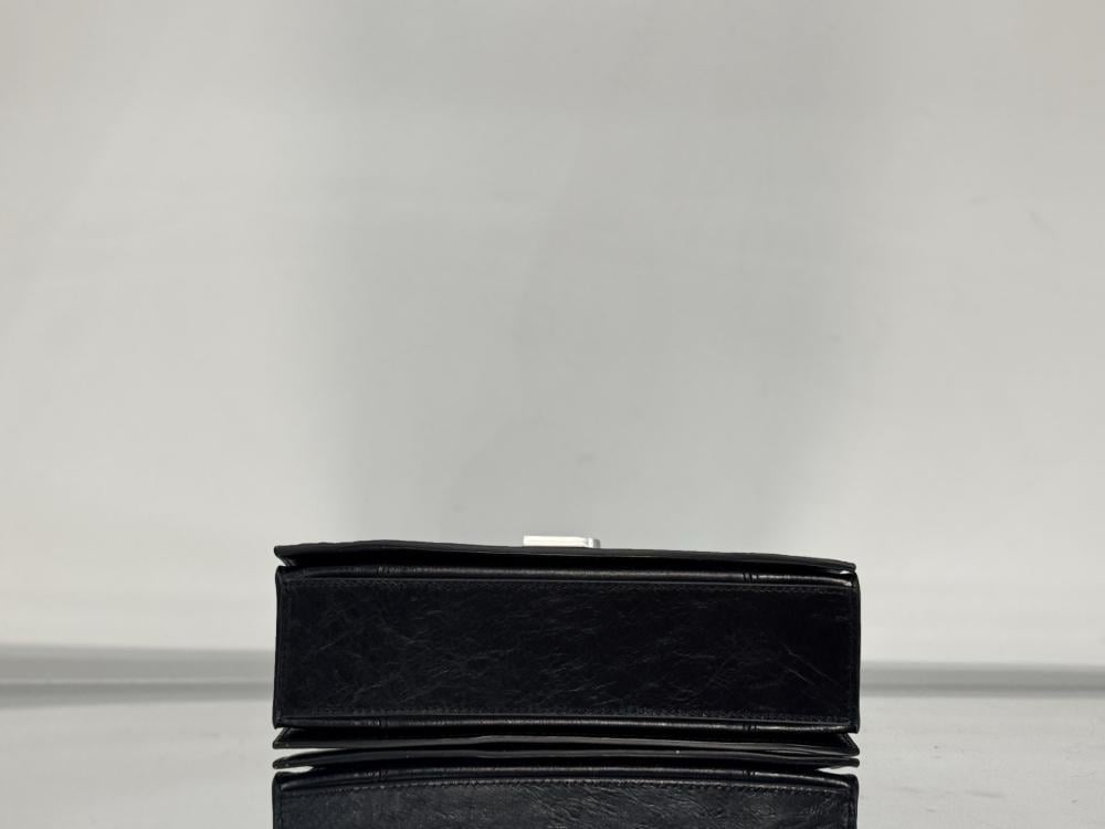 Classic Top Handle Bag Style 991924764