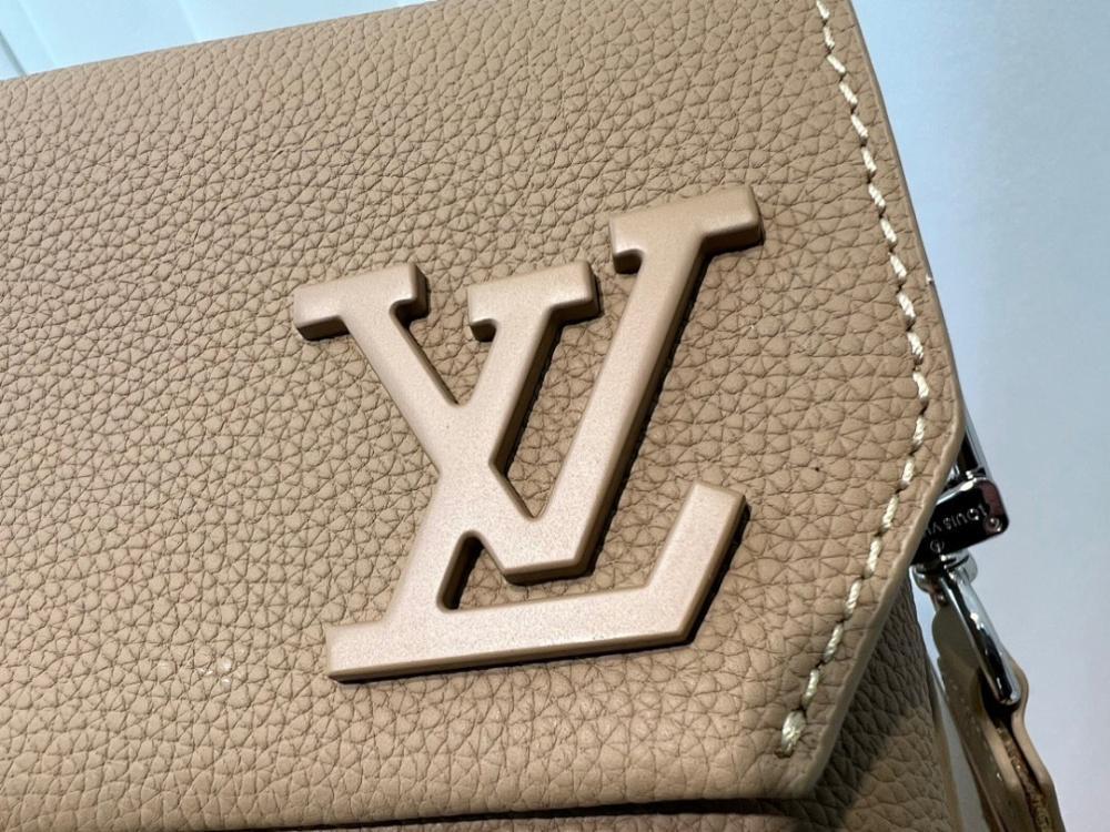 Stylish Refined Leather Crossbody Bag 23.5x18x7cm