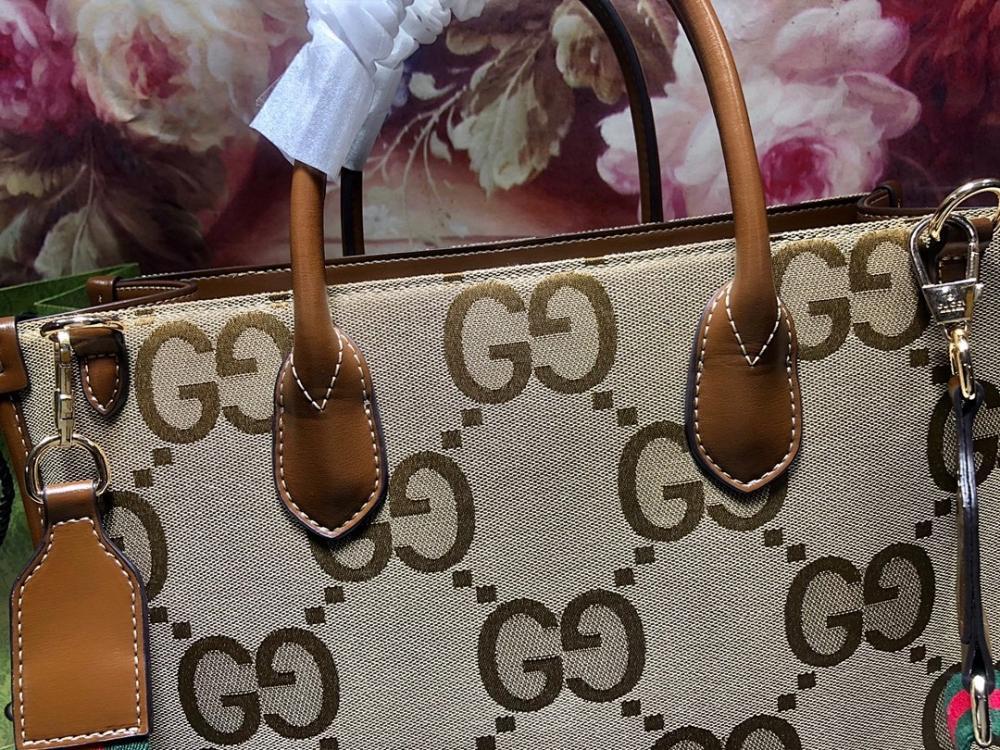 Luxury Refined Shoulder Bag 31x26x14cm