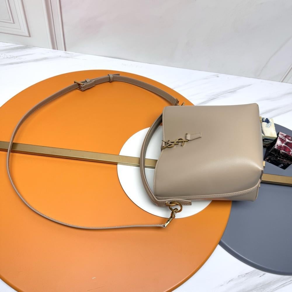 Calfskin Bucket Bag Style 955834655