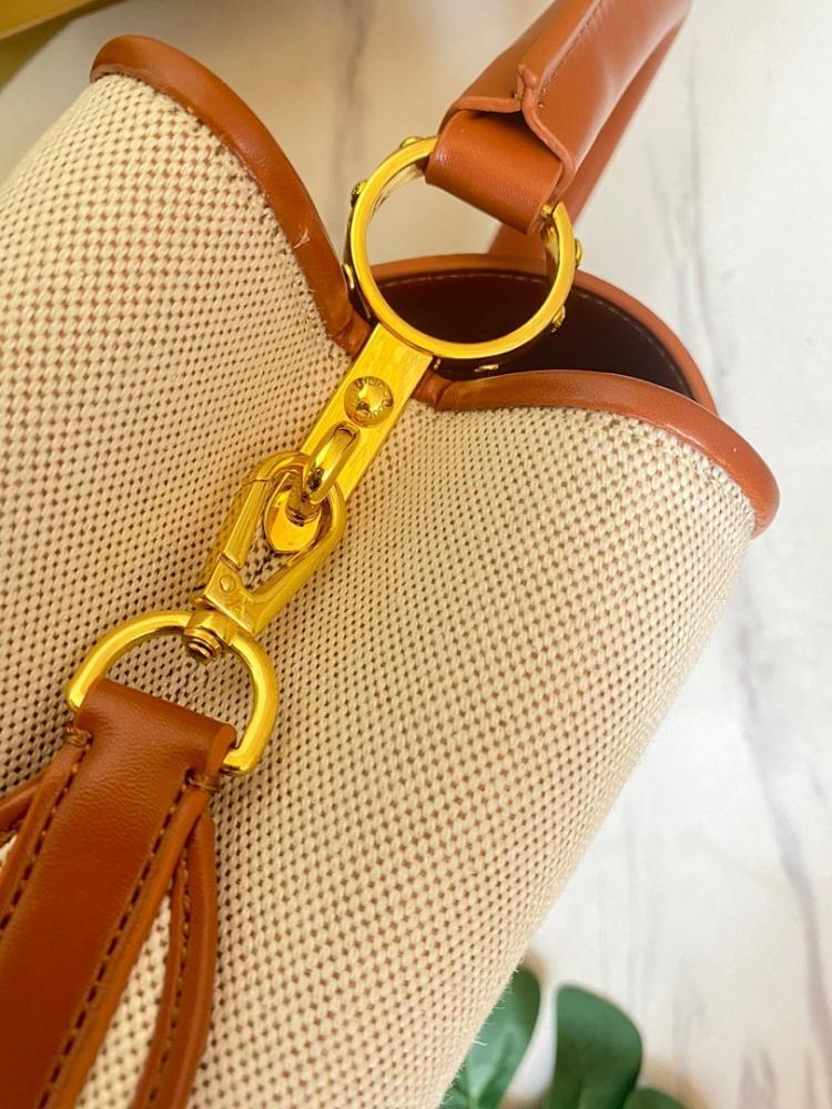 Modern Calfskin Shoulder Bag Pink