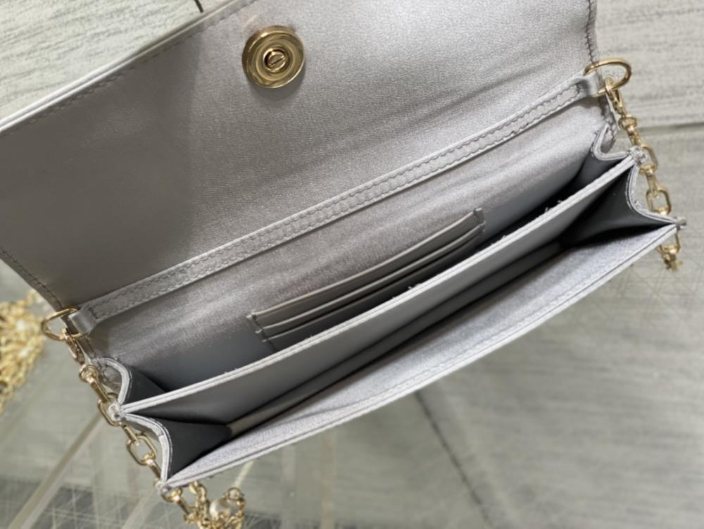 Wallet Style 688891025