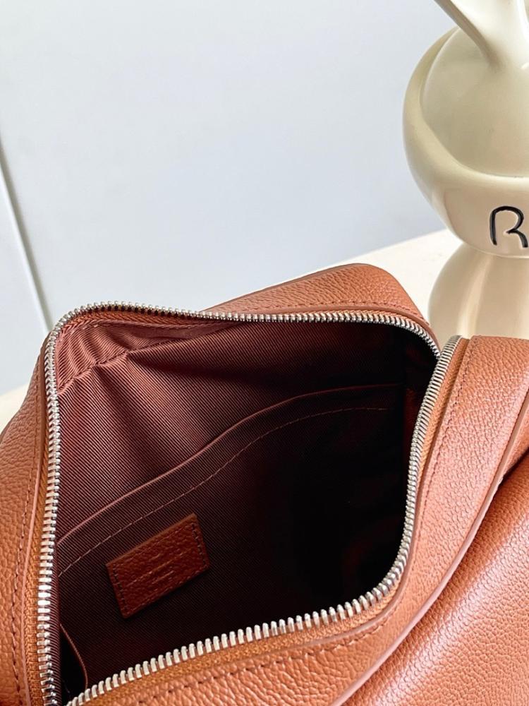 Modern Leather Shoulder Bag 24x18x9cm
