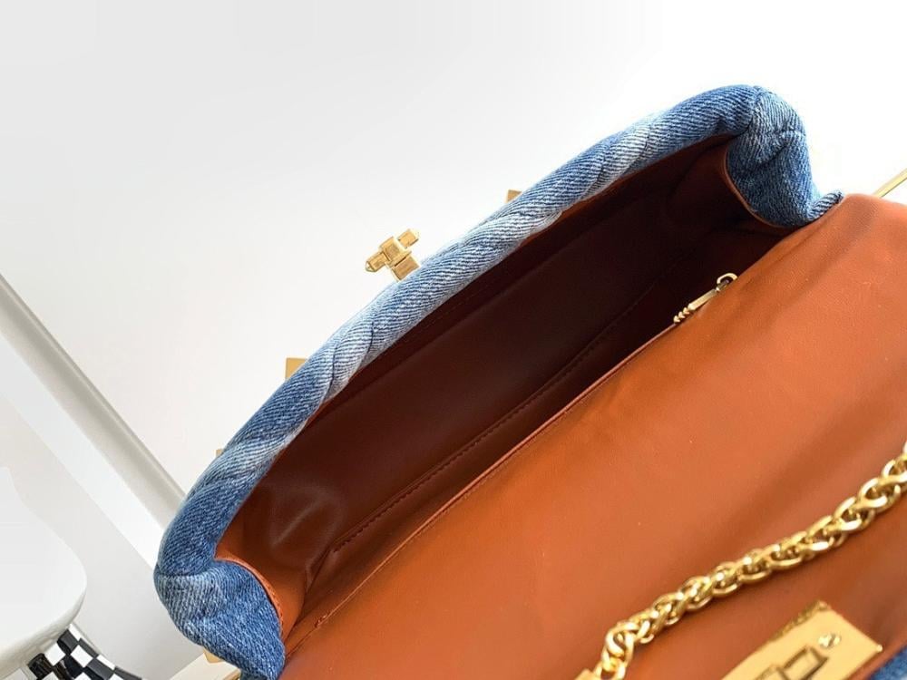 Stylish Quilted Lambskin Shoulder Bag