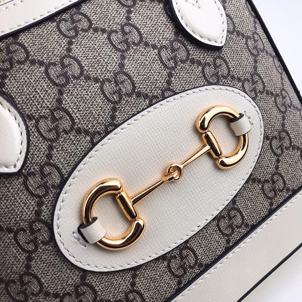 Modern Stylish Crossbody Bag 20x19.5x7.5cm