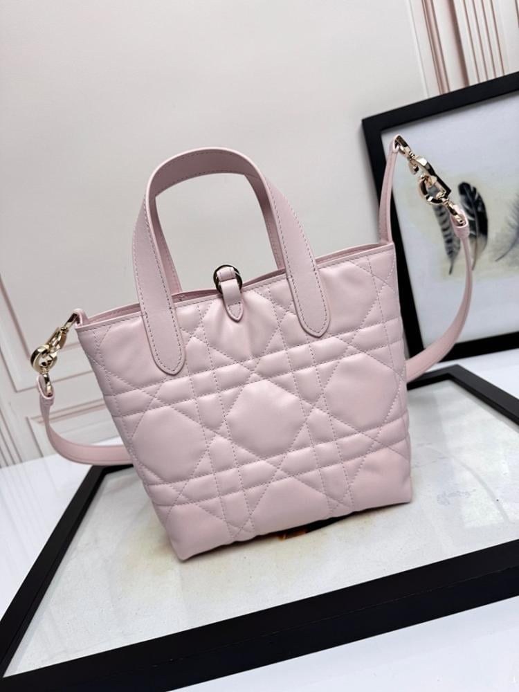 Elegant Leather Top Handle Bag 18.5x18.5x12cm