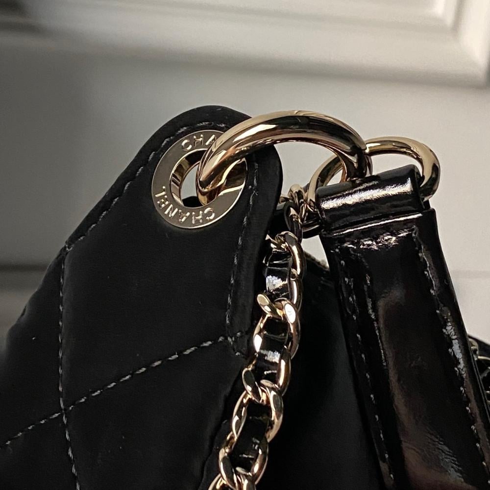 Top Handle Bag Style 154171337