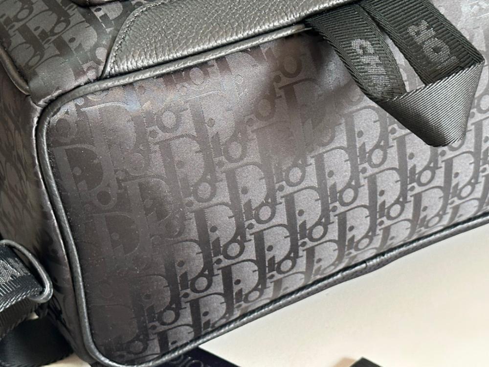 Luxury Stylish Black Quilted Jacquard Shoulder Bag