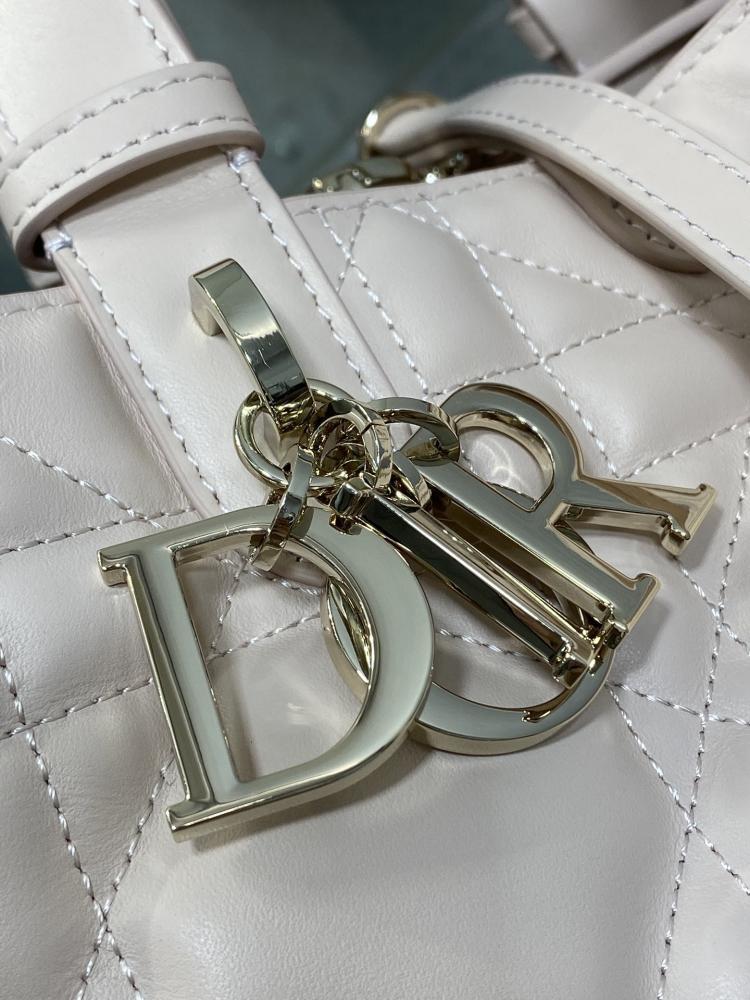 Top Handle Bag Style 969480530