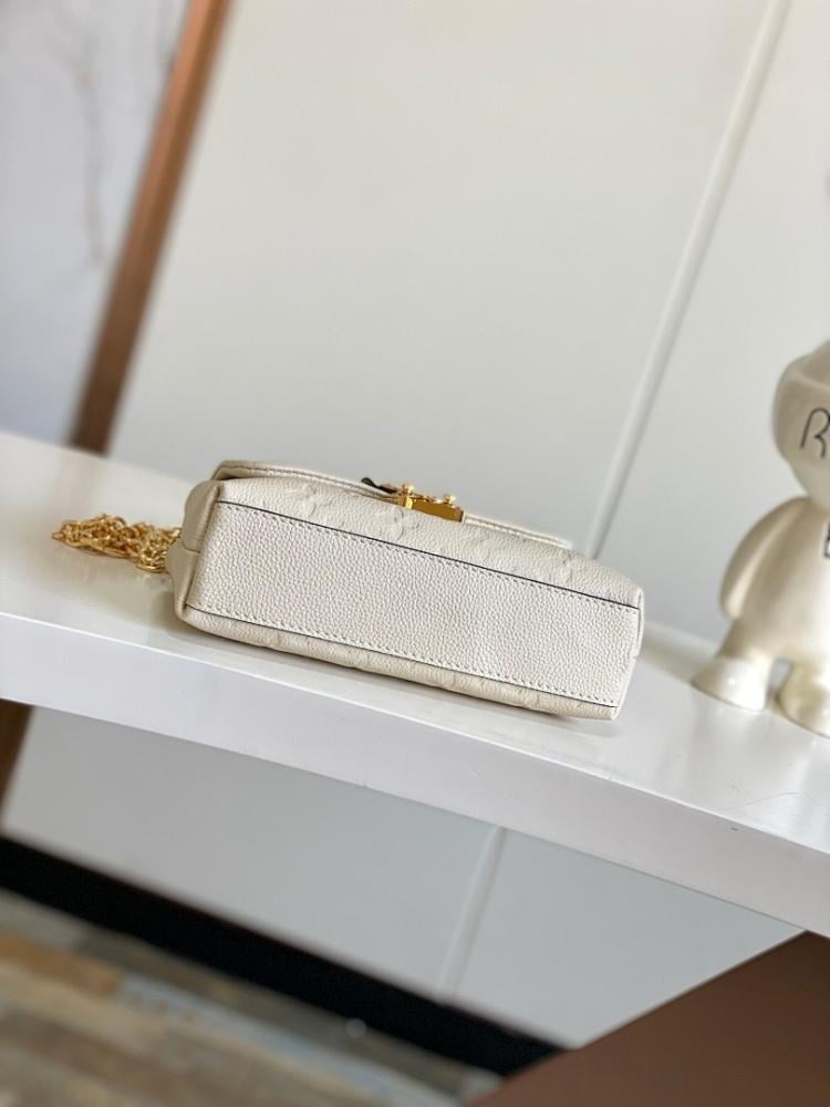 Classic Elegant Leather Shoulder Bag 12.5x6x21cm