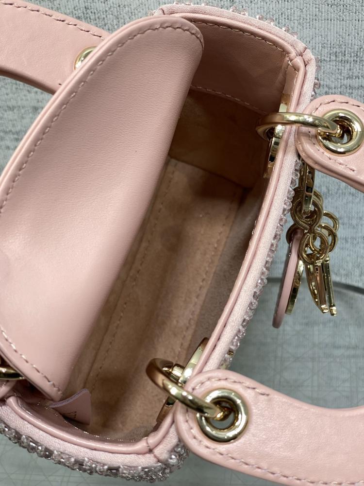 Embroidered Wallet Style 60503328
