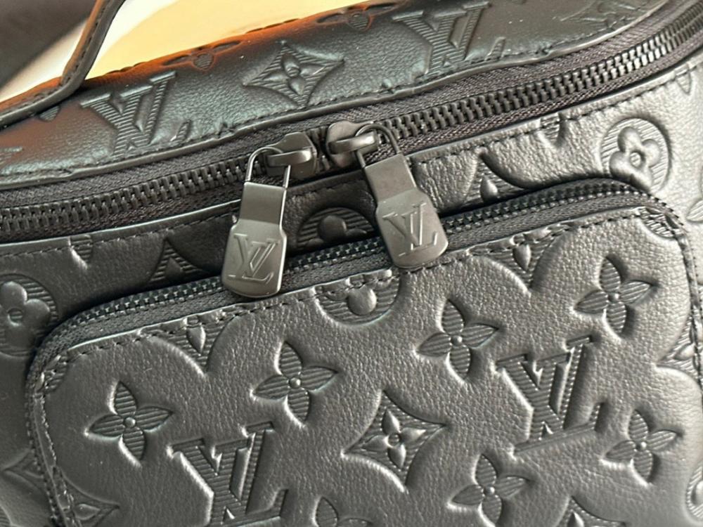 Modern Elegant Monogram Leather Shoulder Bag 30x15x8cm