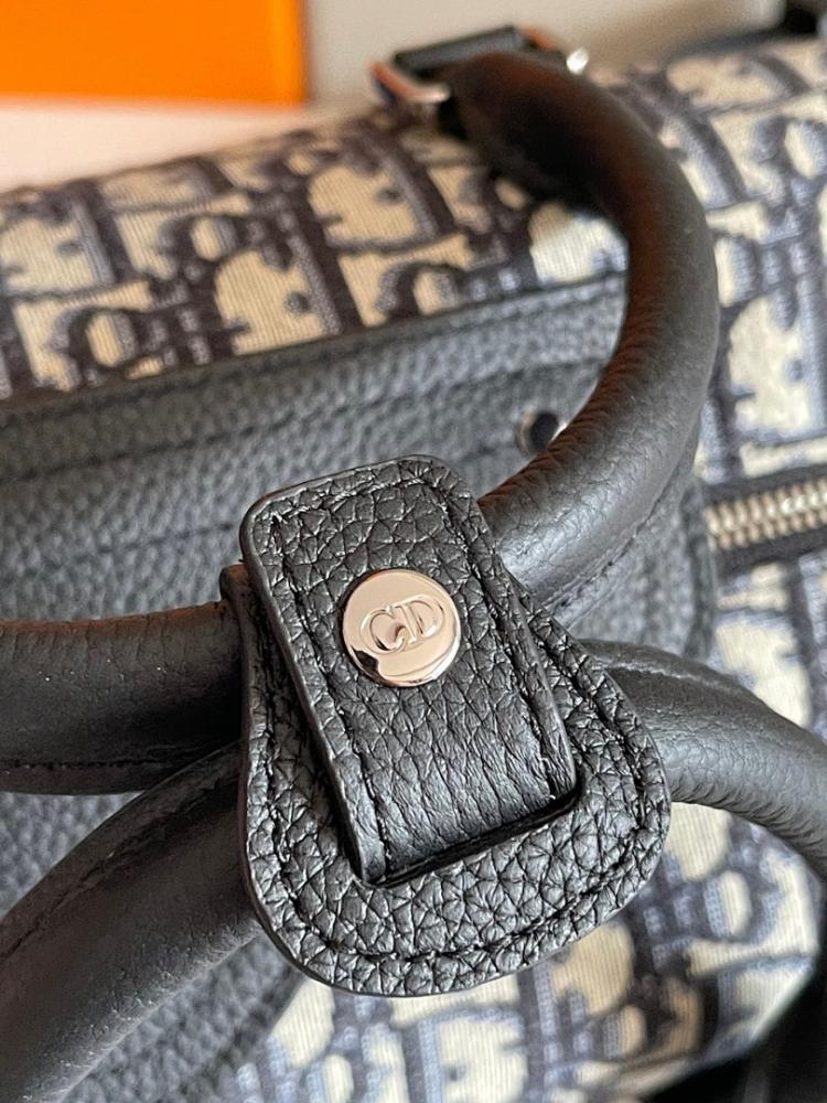 Modern Black Printed Calfskin Shoulder Bag Black/Beige 26x16x14.5cm