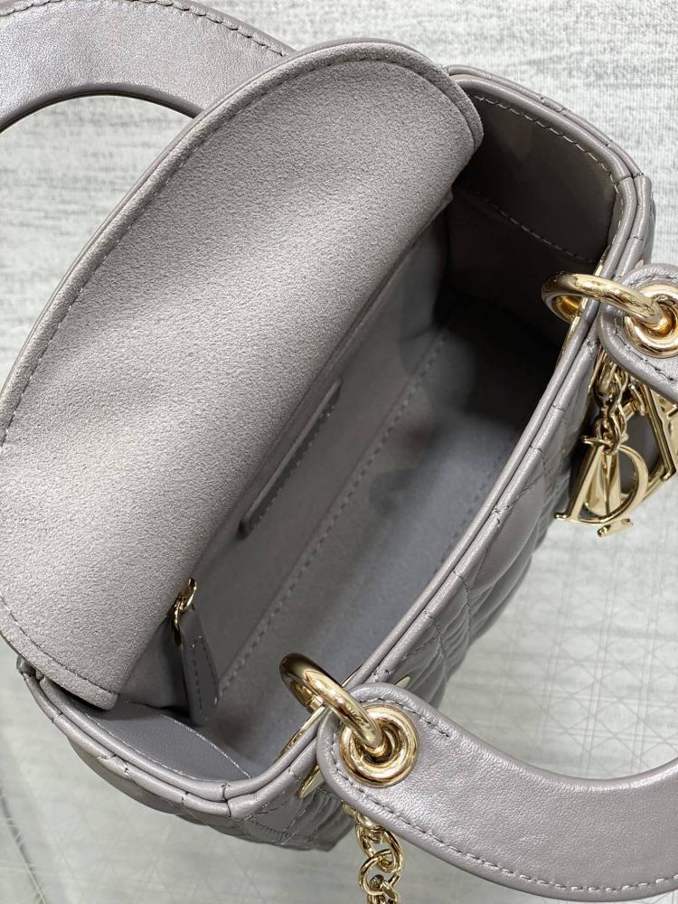 Classic Leather Top Handle Bag Style 590320105