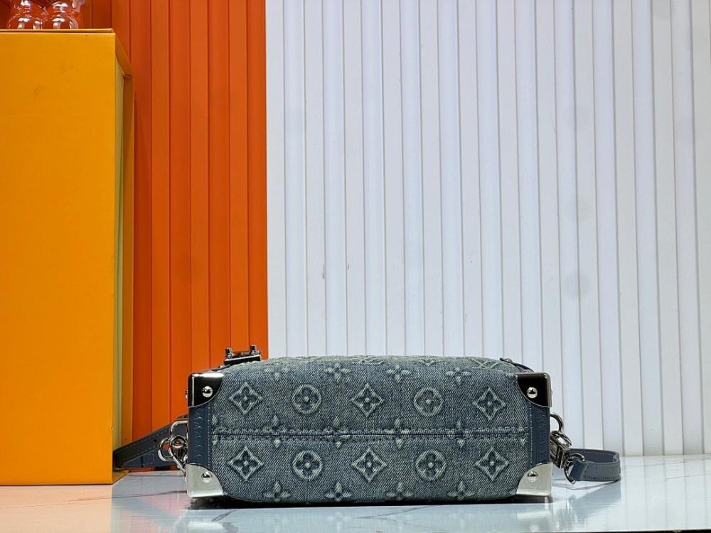 Classic Elegant Leather Shoulder Bag 21x14x6cm