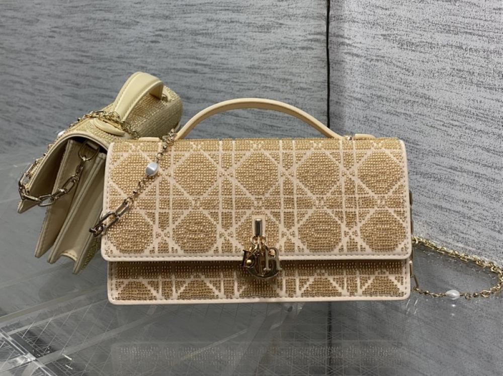 Wallet Style 1636972693