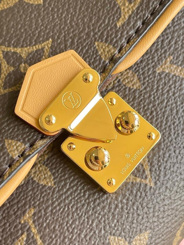 Elegant Stylish Monogram Leather Shoulder Bag 20.5x11x6cm