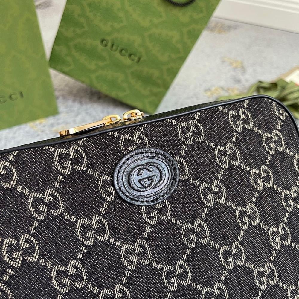 Classic Italian-Inspired Top Handle Bag 24x16x4.5cm
