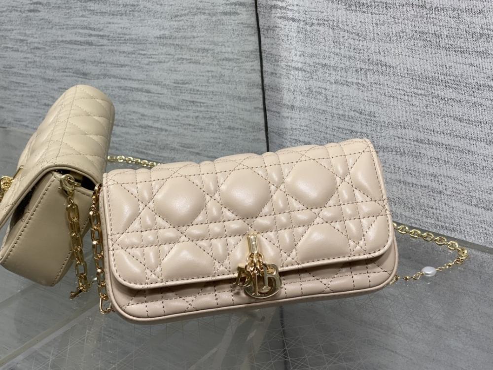 Elegant Top Handle Bag Style 574704416
