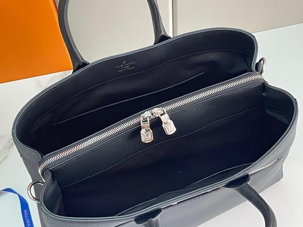 Stylish Refined Leather Shoulder Bag 30x38.5x12cm