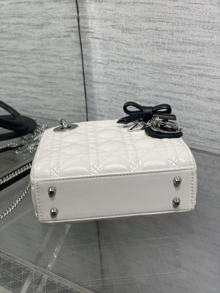 Classic Top Handle Bag Style 1008610616